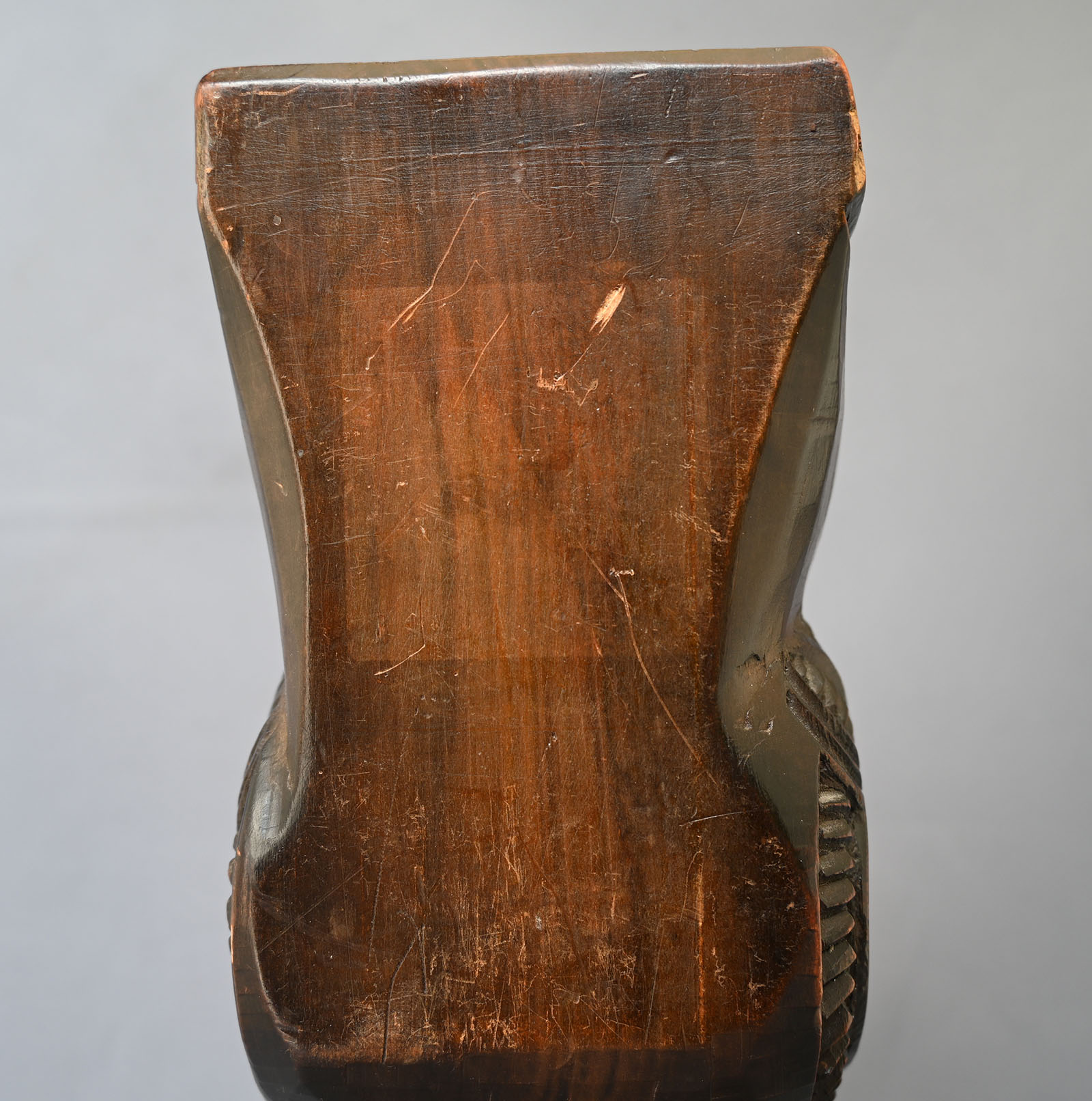 Māori Tiki Tongue Wagging Statue Totem - Image 10